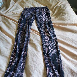 Material Girl Patter Leggings